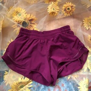 Lululemon hottie hot shorts size 6
